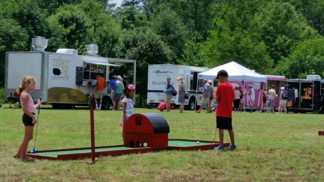 Eats Beat and Brews in Pinehurst was the debut of Portable Mini Golf Portable-Golf-Eats-Beats-and-Brews-Pinehurst-NC